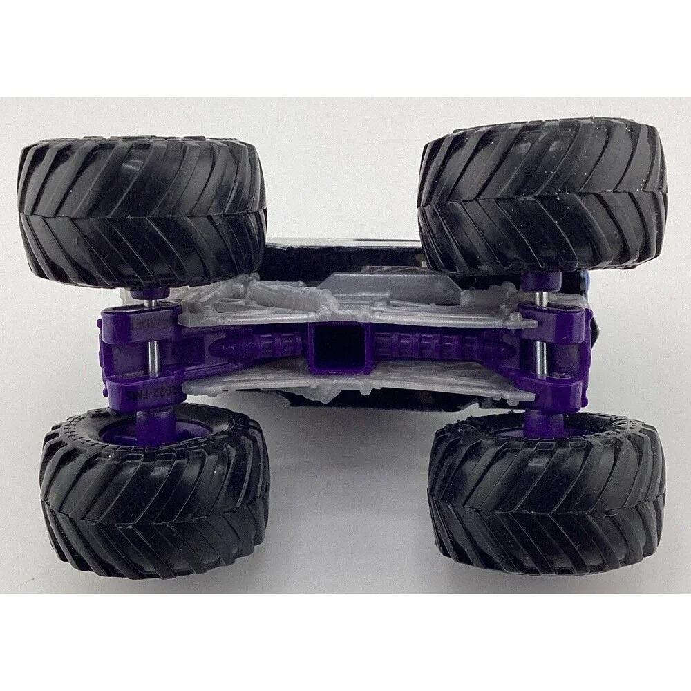 Hot Wheels Monster Jam Monster Truck Son Uva Digger 1:64 Purple Rims